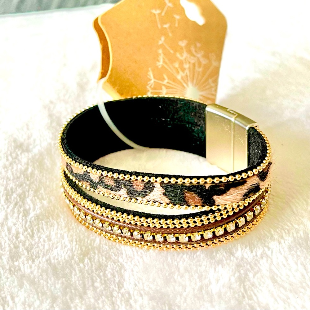 NWT Multi Layer Leopard Print and Faux Leather Rhinestone bracelet